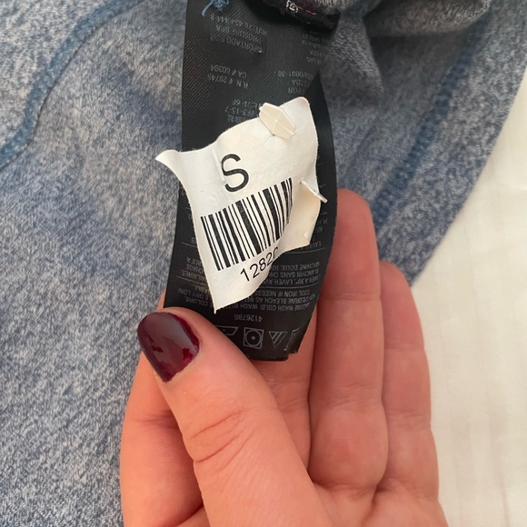 Comfortable Soft Cotton Volcom Polo - Picture 12 of 12